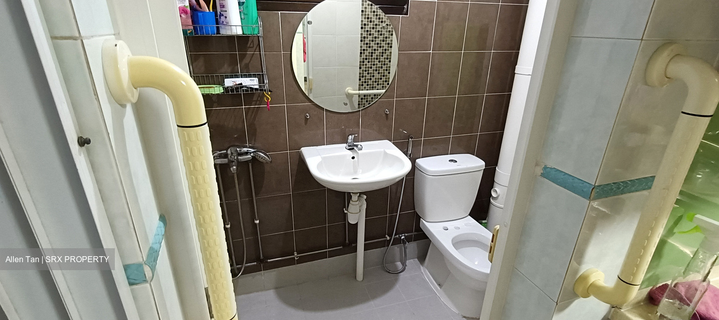 Blk 137 Bishan Green (Bishan), HDB Executive #482388921